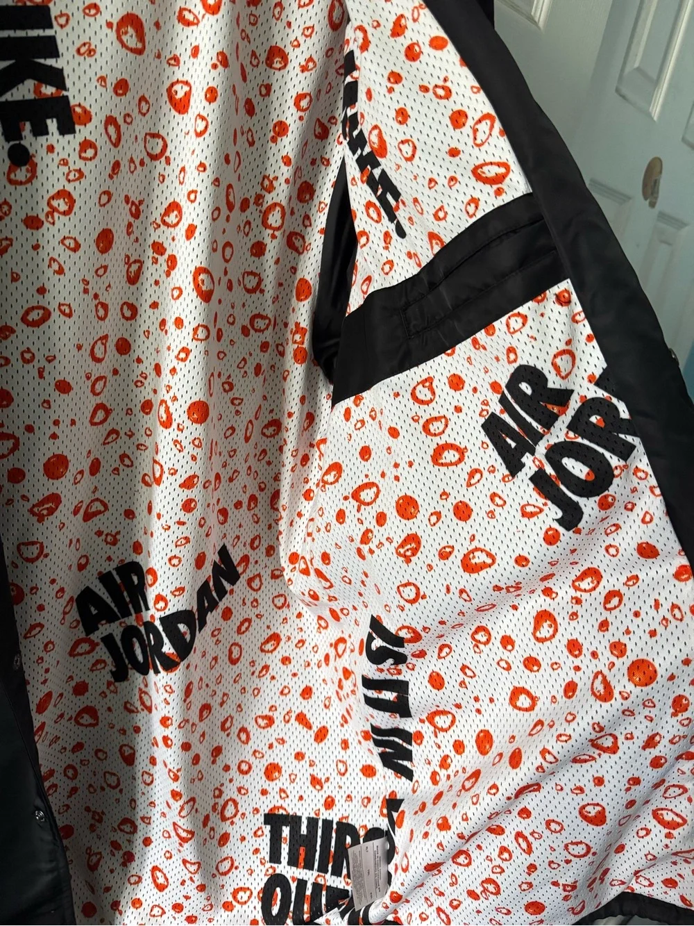 Jordan Gatorade Bundle: AJ1 Orange Peel 10.5 + Jordan Coach Jacket XL